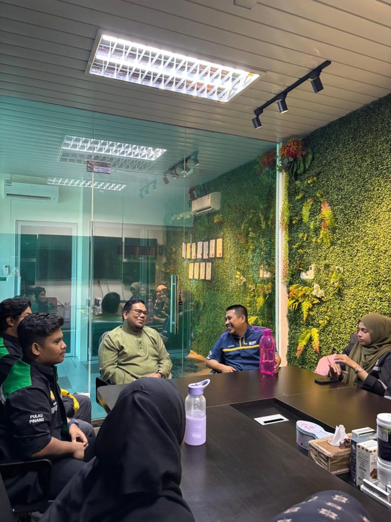 Industry-in-the-Campus program with EMZI Holding for CEV631 students, UiTMCPP (photo 6 of 7)