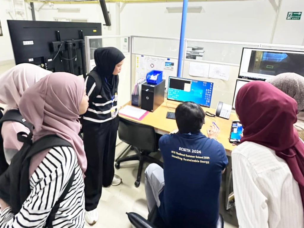 UiTMCPP researchers at the Synchrotron Light Research Institute (SLRI), Thailand, December 2024 (photo 5 of 5)
