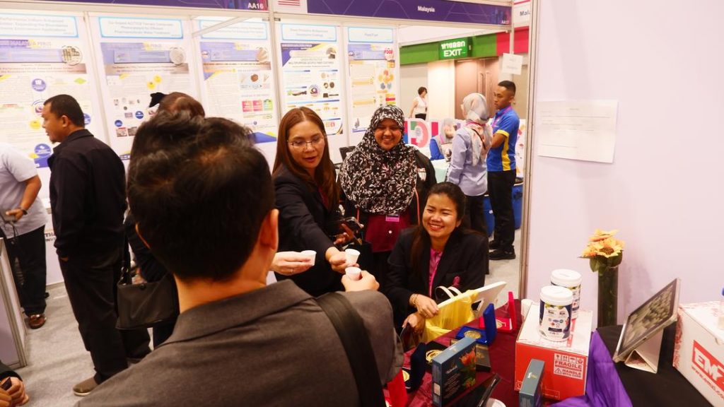 IPITEx 2025: Visitors at the booth